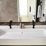 Ashta Nordic Villa *